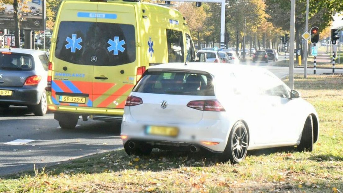 Ongeluk met  twee auto's in Enschede