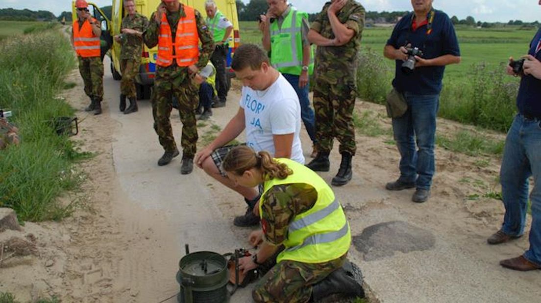 Bommen in uiterwaarden Zwolle