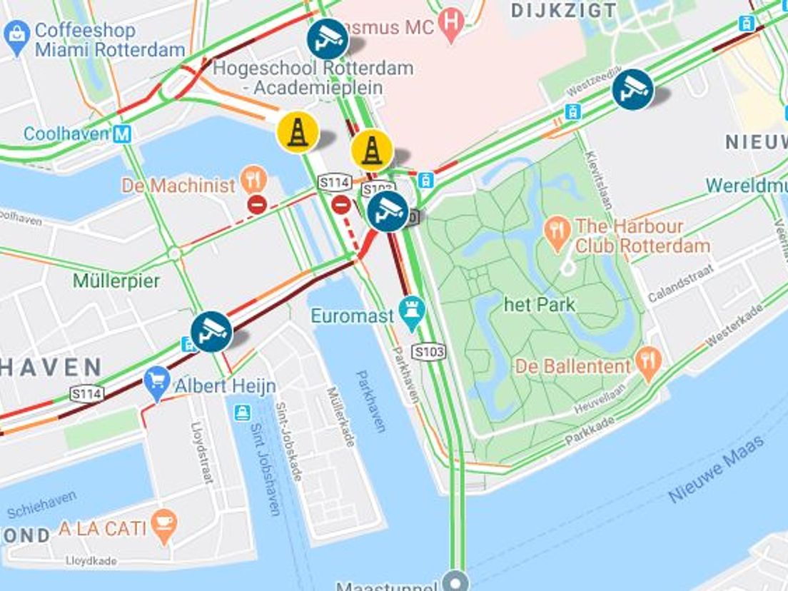 Drukte bij de Maastunnel op zondag 16 augustus