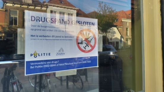 Vertraging door ongeluk • Coffeeshop gesloten. Vertraging door ongeluk • Coffeeshop gesloten.