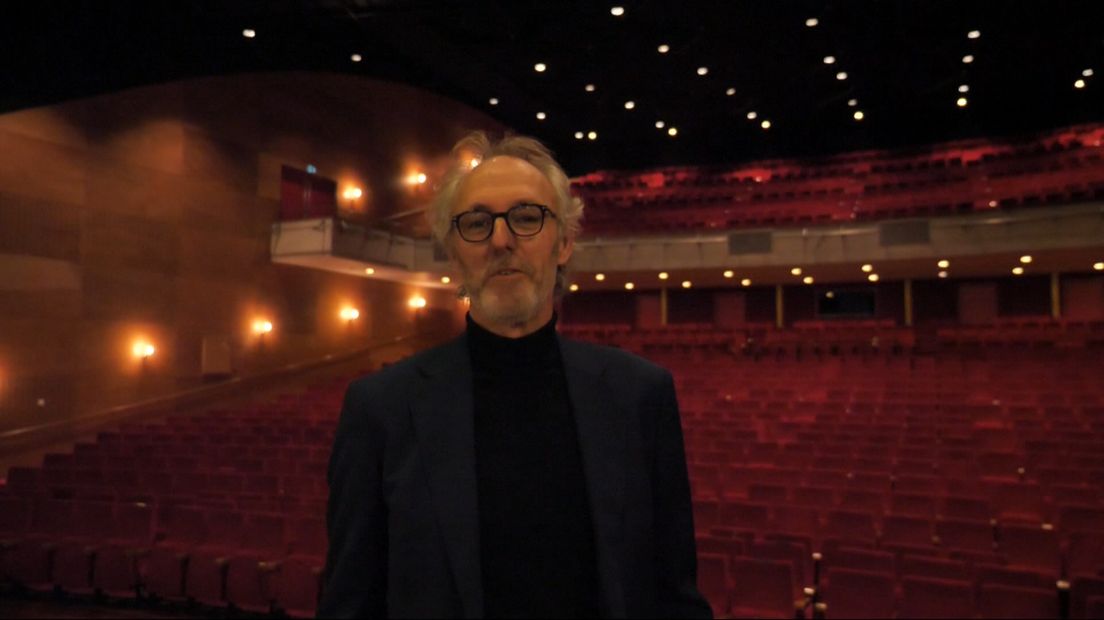 Willem de Kok in de theaterzaal van MartiniPlaza (archief)