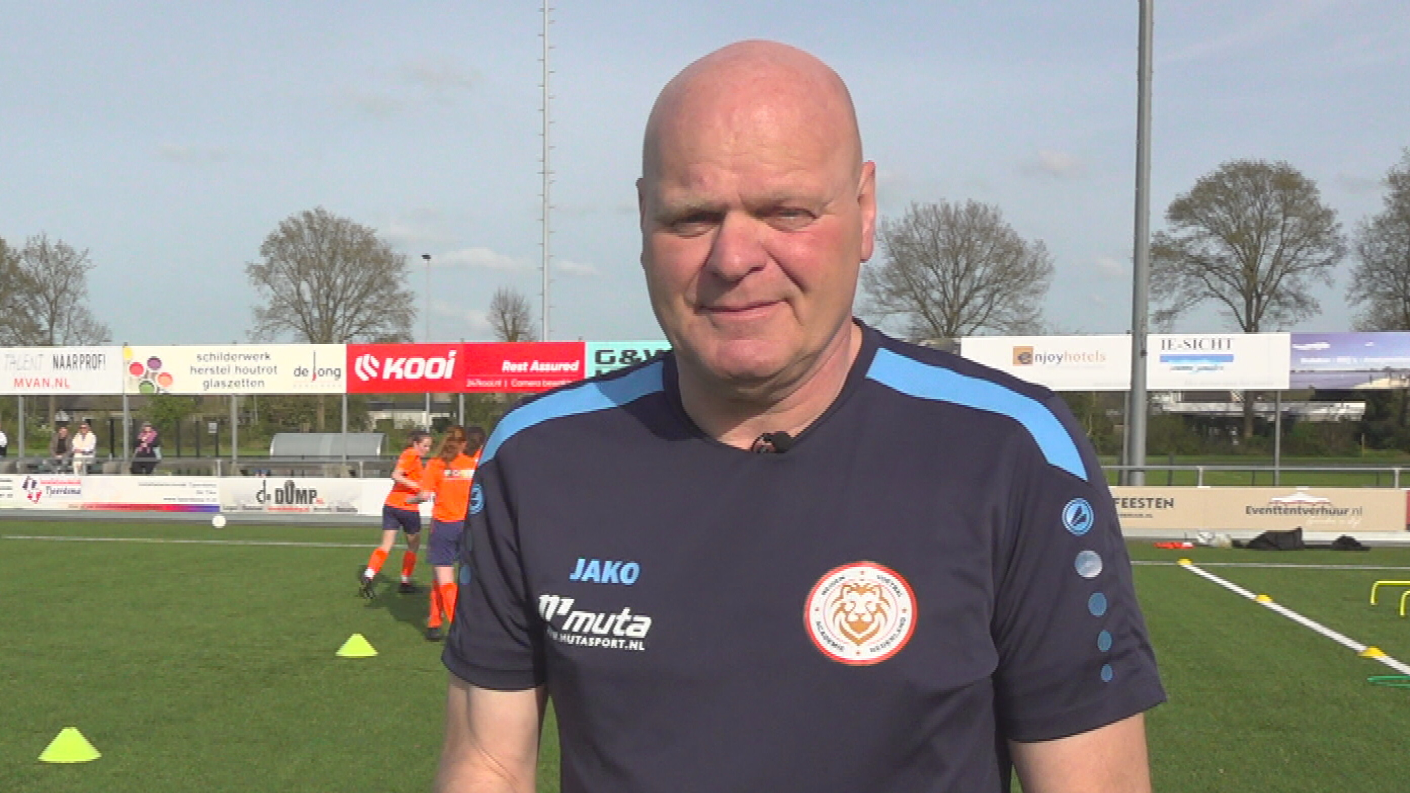 Jos Miedema, oprjochter fan de MeidenVoetbalAcademie