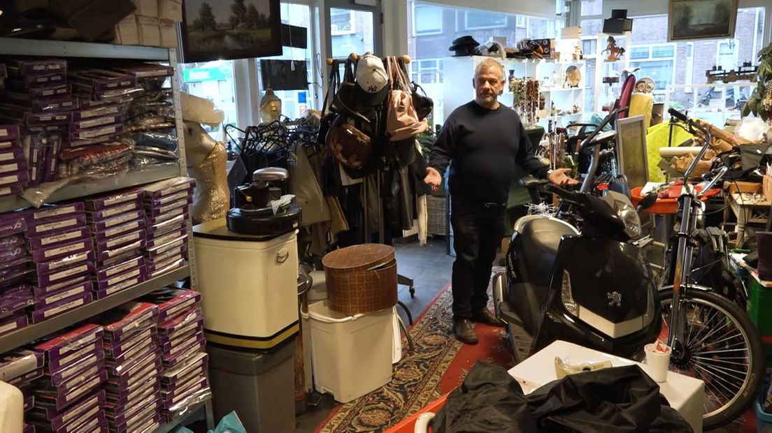 De overvolle kringloopwinkel van Fred Stouten
