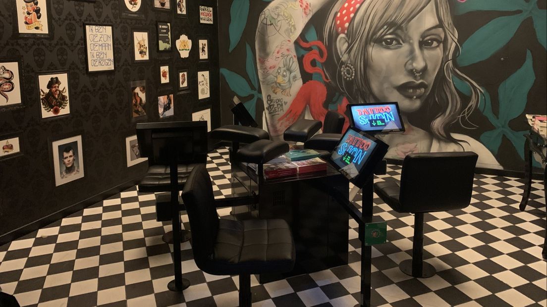 De 'tattoo shop' in het Literatuurmuseum