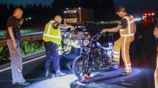 Motorrijder uit Soesterberg zwaargewond na ongeluk tijdens inhaalmanoeuvre.