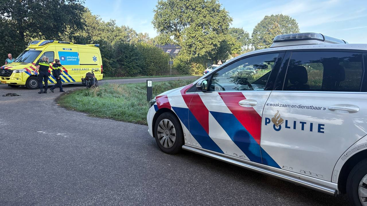 Fietser gewond bij aanrijding in Dedemsvaart.