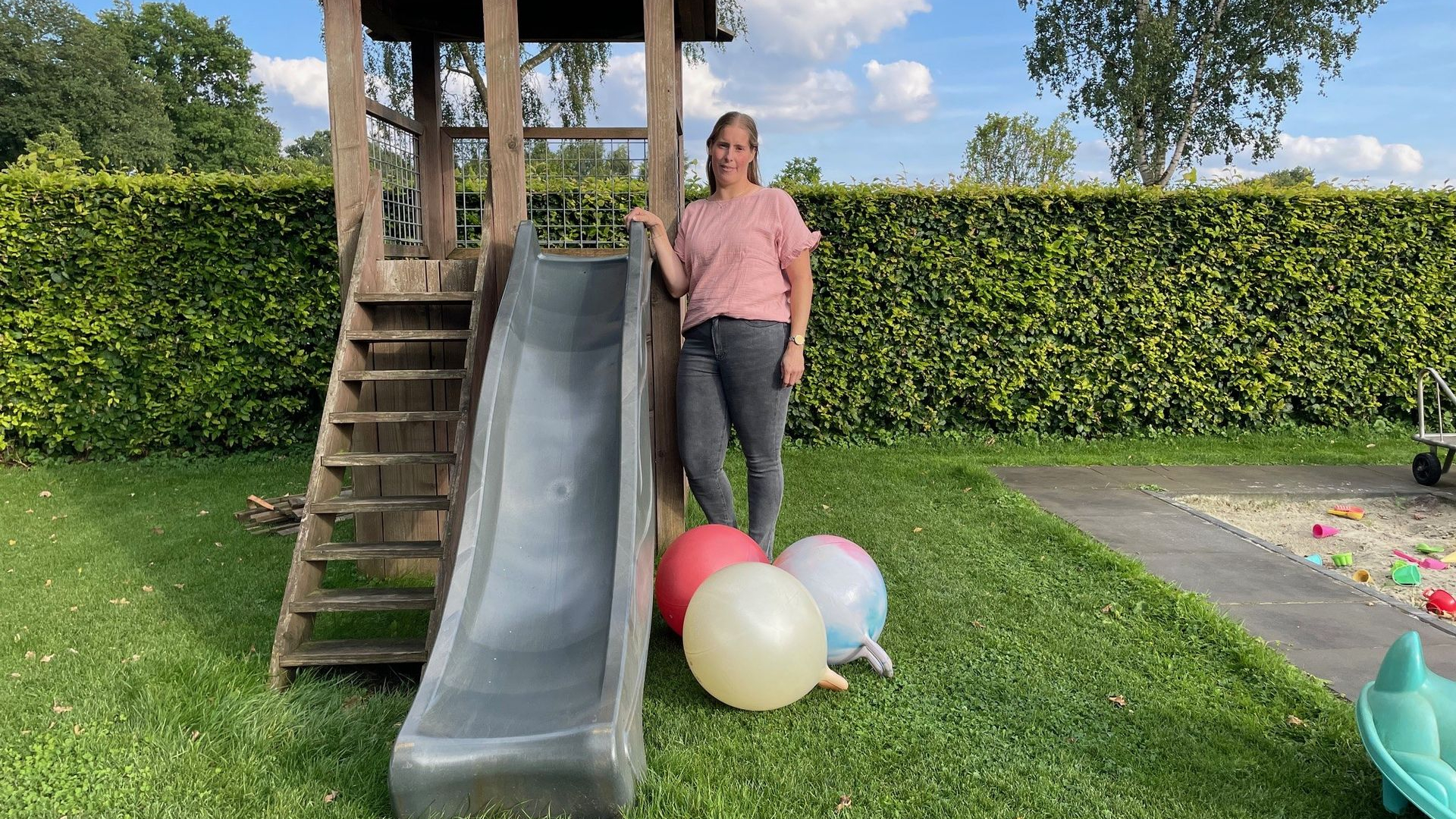 Gera heeft een tuin vol speeltoestellen, maar haar gastouderopvang blijft leeg