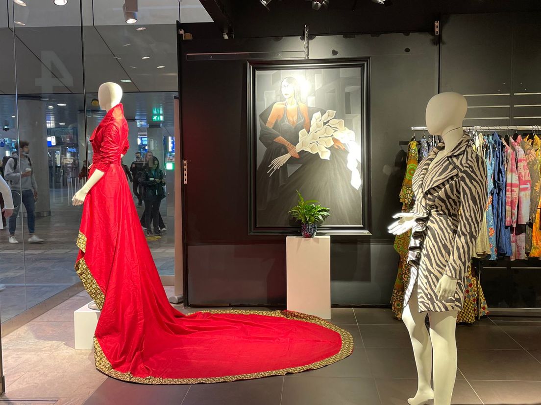 Rotterdamse ontwerper met haute couture studio op Rotterdam Centraal