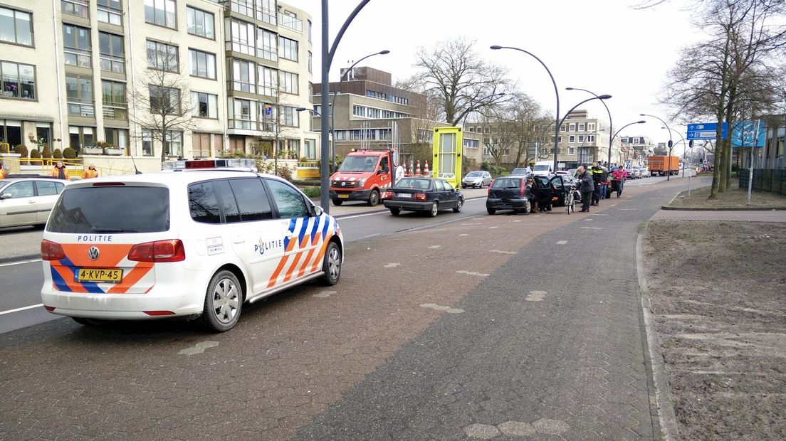 Drie wagens betrokken bij aanrijding in Hengelo