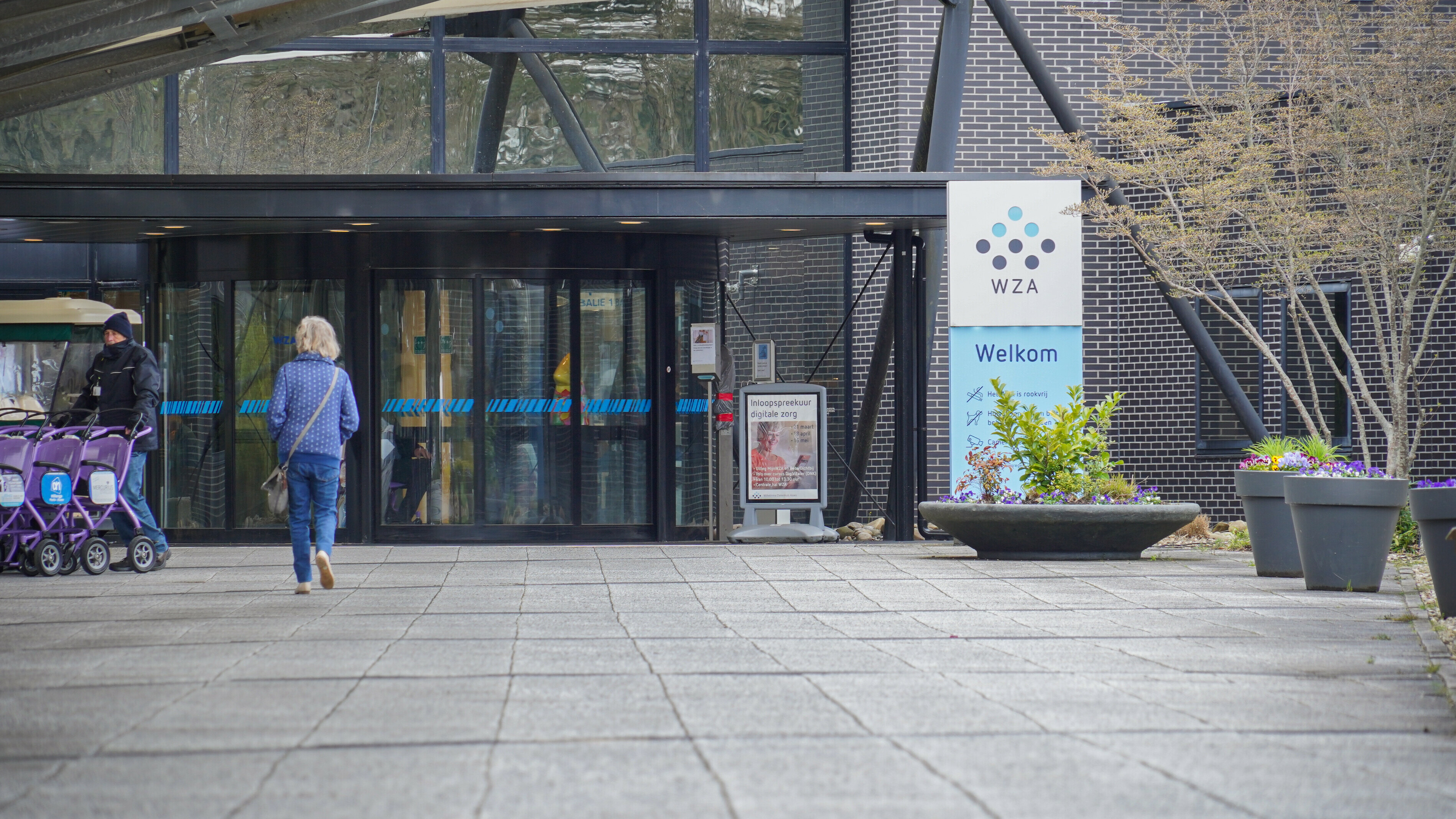 Voormalig WZA-verpleegkundige dient klacht in tegen GGZ Drenthe