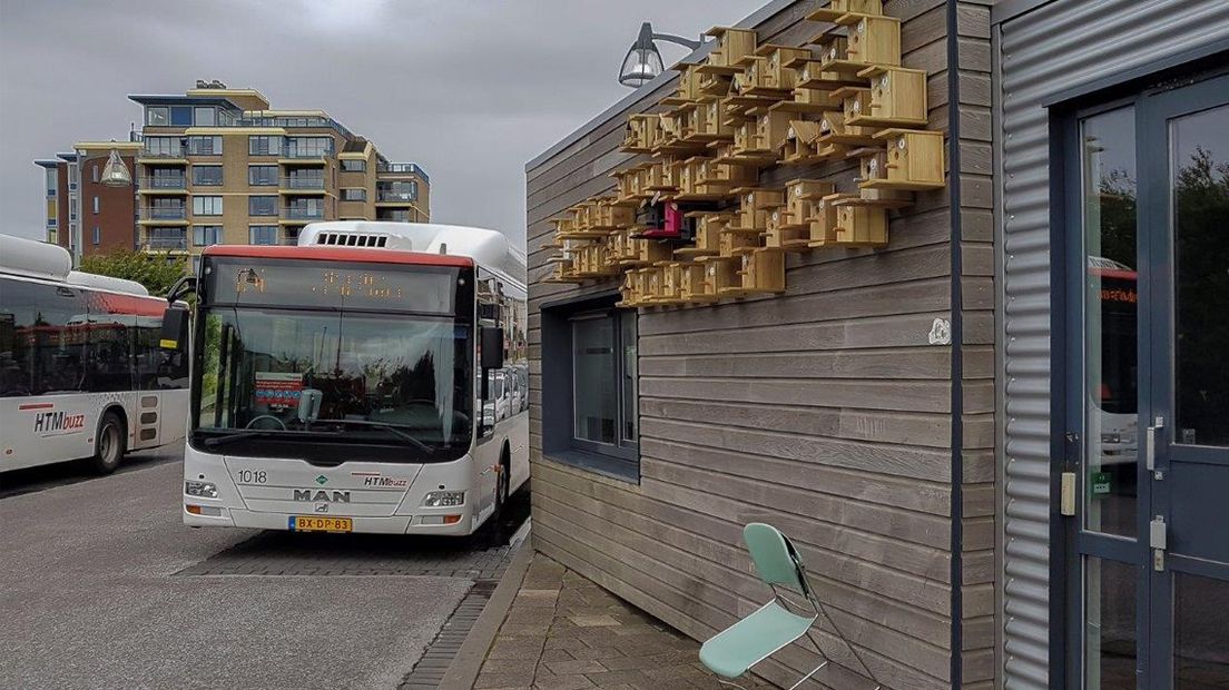 Na drie weken actie voeren moeten de vogelhuisjes nu verdwijnen. 