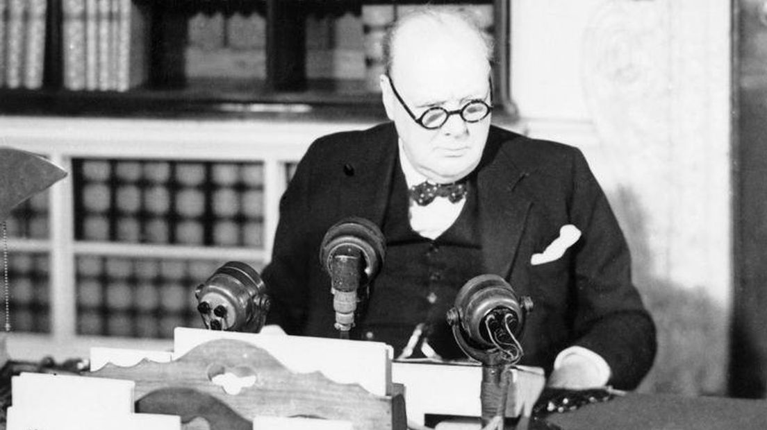 Churchill spreekt het volk toe - publiek domein