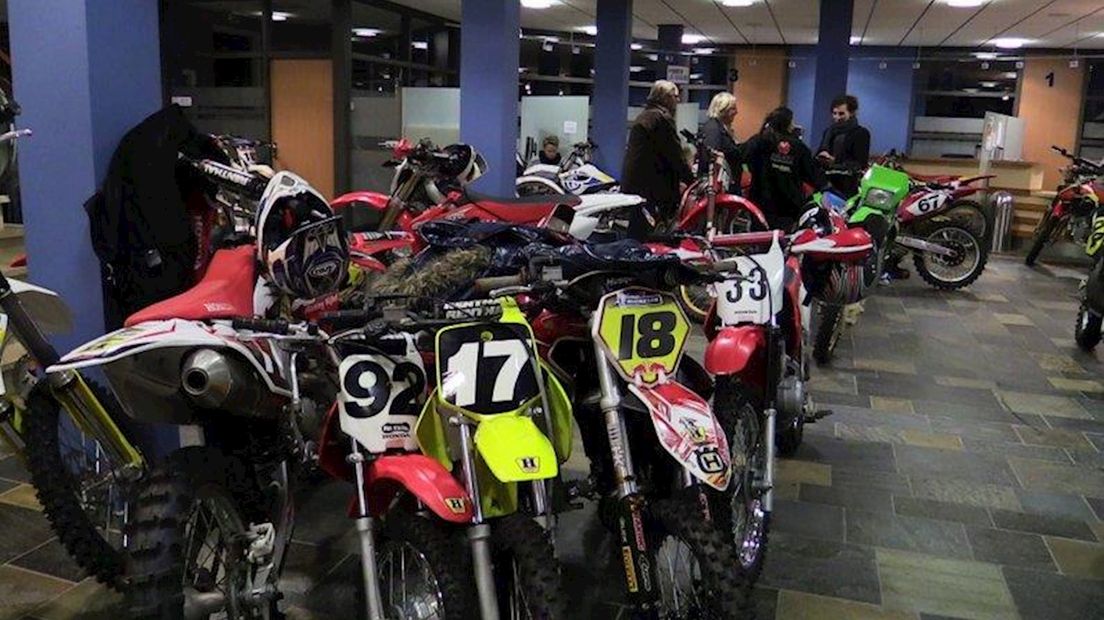 Motorclub AMBC in gemeentehuis Staphorst