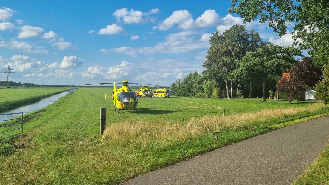 De traumahelikopters bij de plek van het ongeluk