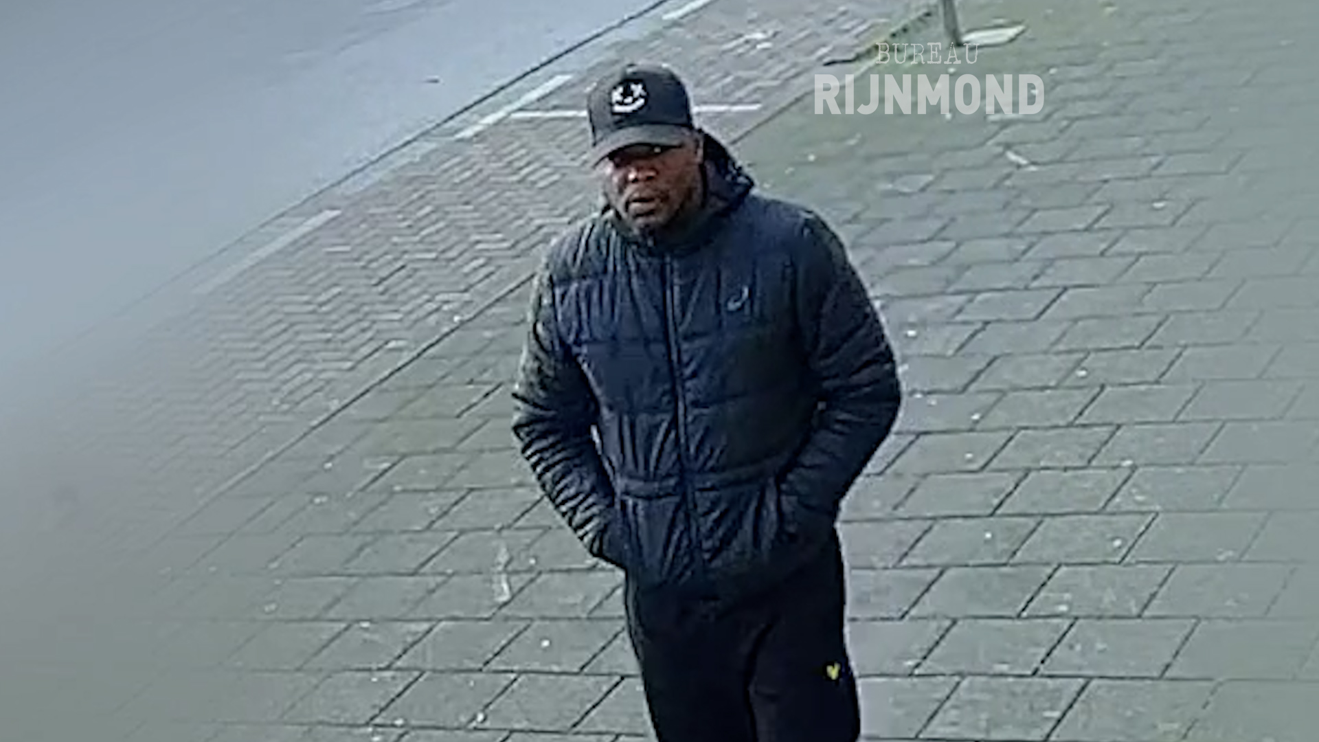 Man en vrouw beroofd op straat door twee mannen, politie zoe