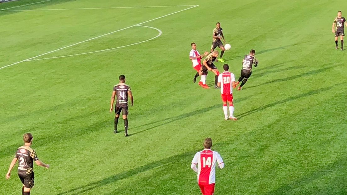 IJsselmeervogels moest lang opboksen tegen de verdediging van Kozakken Boys