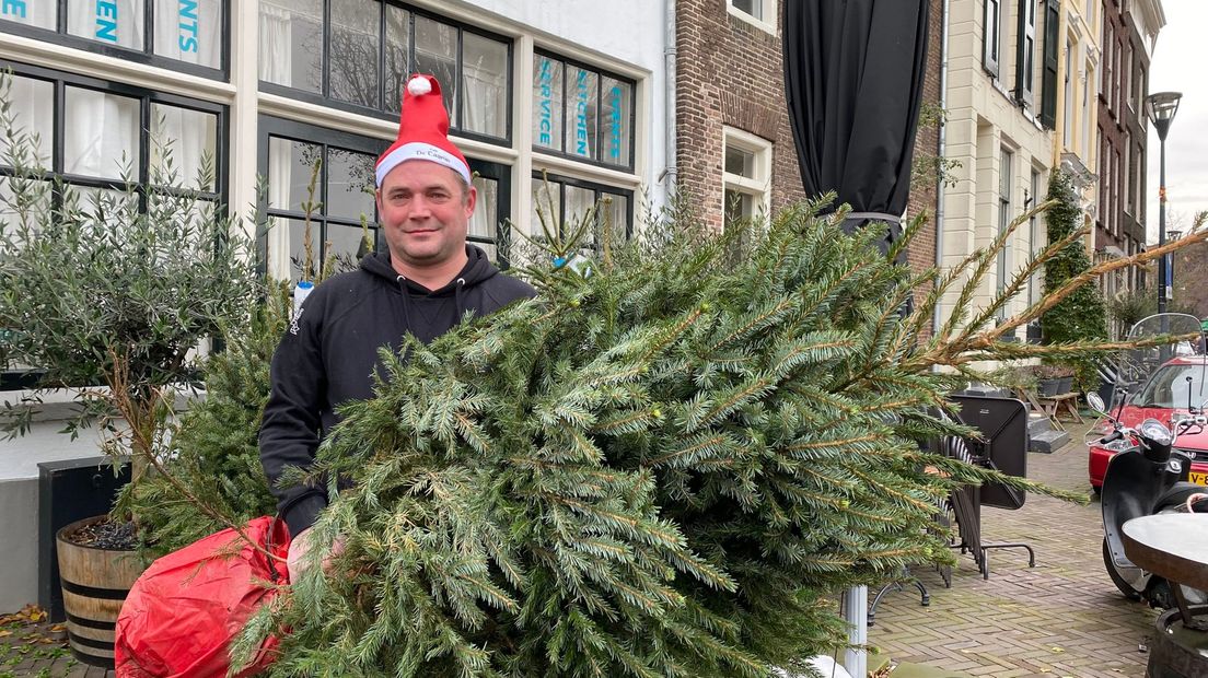 Kerstbomen verkoop bij café De Tagrijn in Zwolle