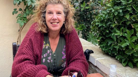 Foto: Patti verloor haar zoon door zelfdoding: 'Je mag gelukkig zijn terwijl je ook gemis voelt'