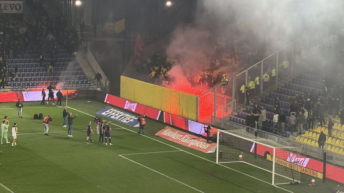 Geweld tegen politie na gestaakte wedstrijd Cambuur-Vitesse
