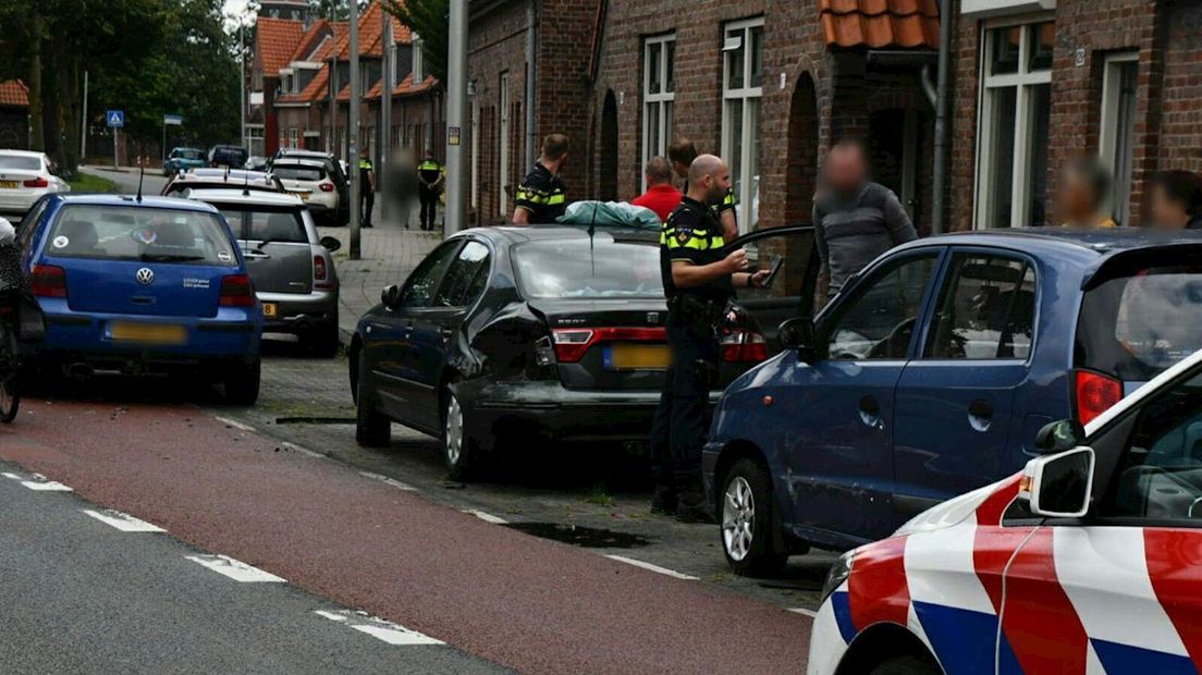 Automobiliste aangehouden na veroorzaken eenzijdig ongeval in Enschede