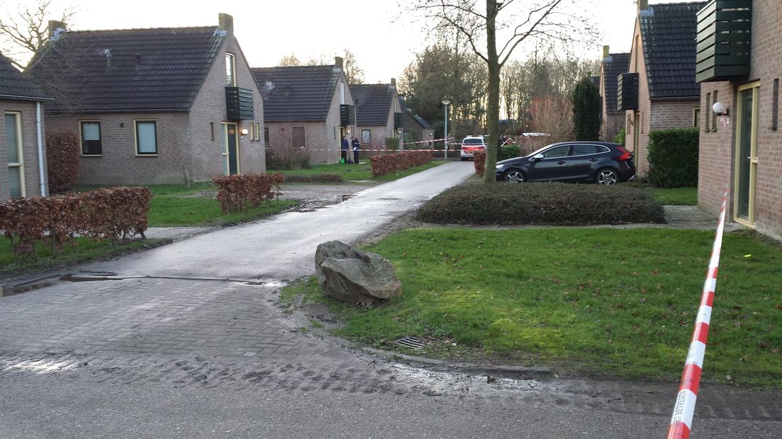 Op recreatiepark De Groene Heuvels in Ewijk (gemeente Beuningen) is dinsdagochtend vroeg een 51-jarige man uit Ewijk gewond geraakt bij een schietpartij.