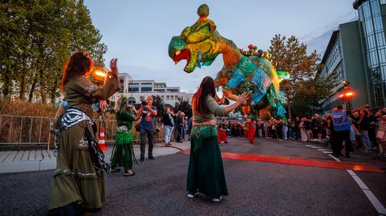 KIJK: Cultura Nova begonnen met kleurrijke en feestelijke optocht Nieuws