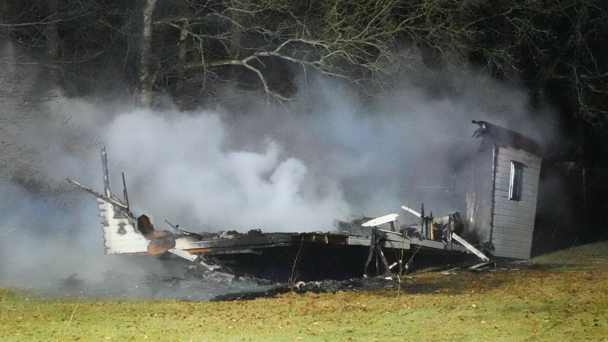 Stacaravan gaat in vlammen op in Schoonloo
