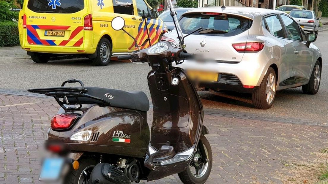 Scooterrijdster gewond in Hengelo