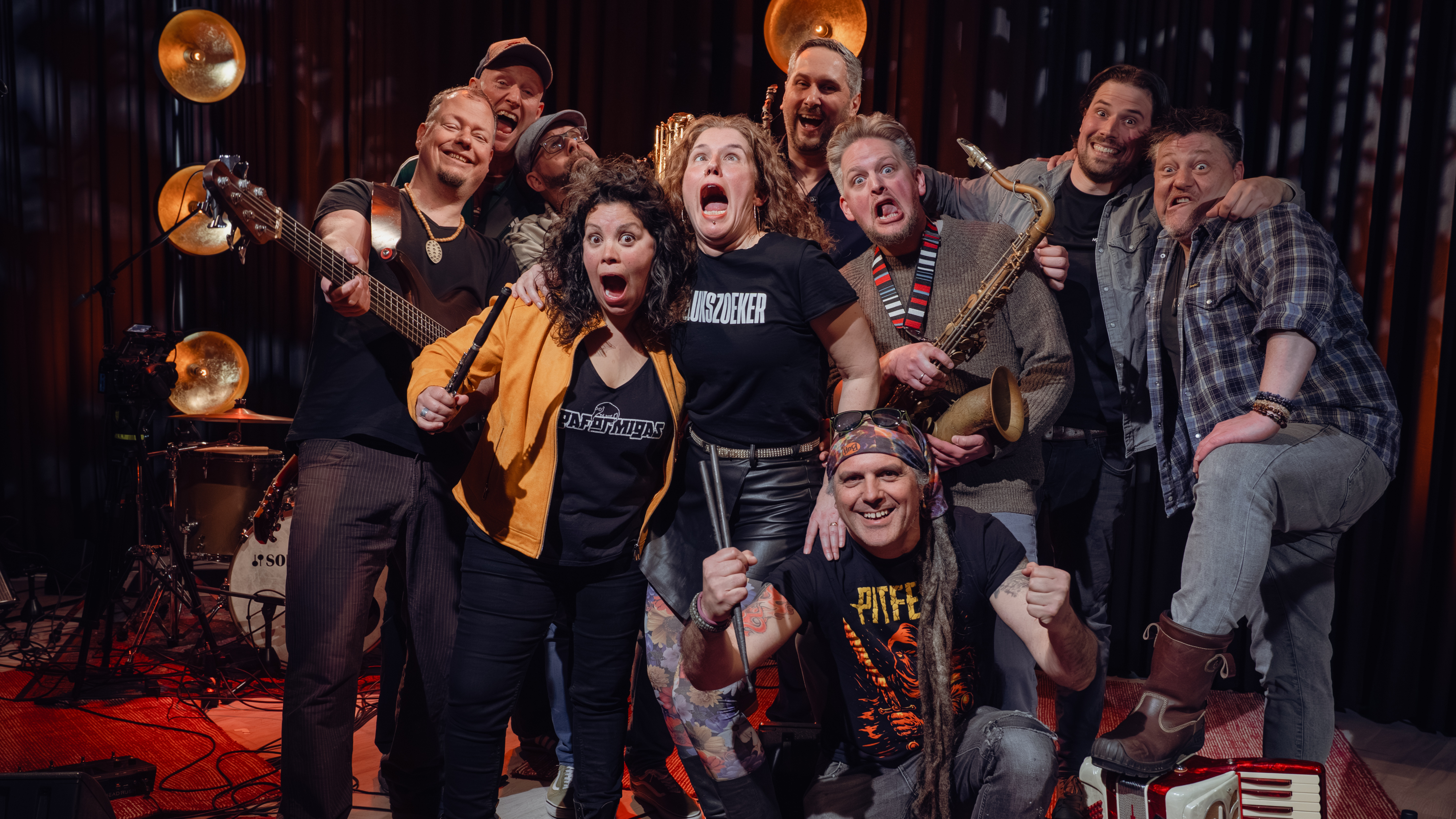 De tropische potouirri van Papaformigas gaat verder in de moedertaal