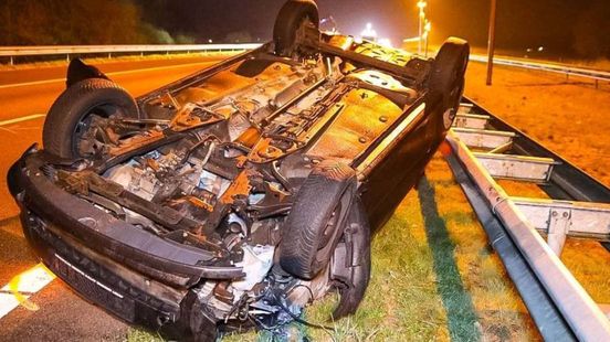 Slingerend en veel te hard over de A50: taakstraf na zwaar ongeval