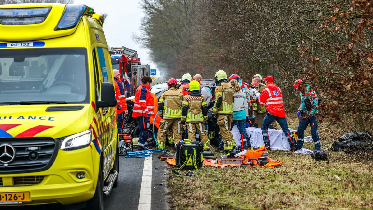 Man (55) uit Assen overleden bij botsing op Coevorderweg bij Dedemsvaart