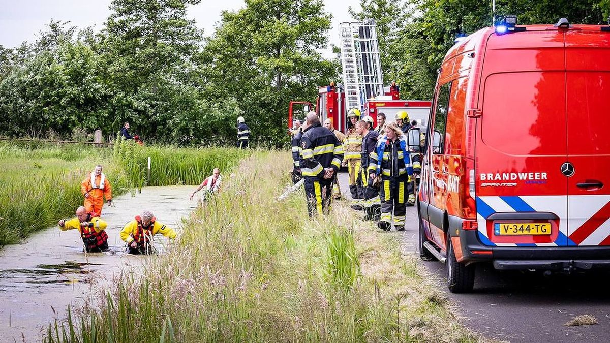 Zoektocht naar gevallen man in Boornbergum, die gewoon komt aanfietsen