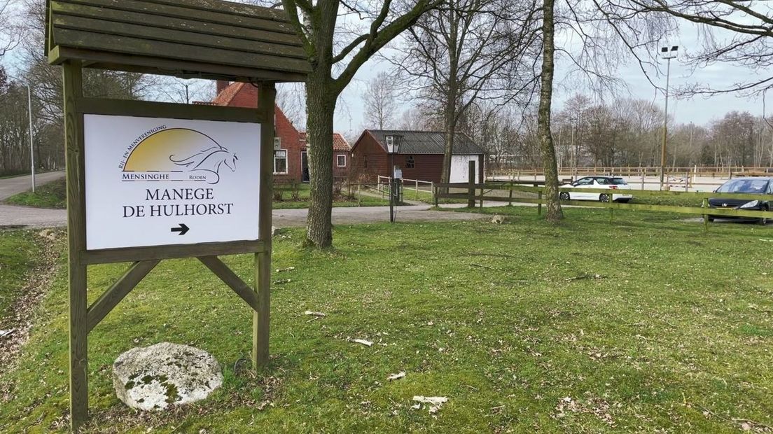 Manege de Hulhorst in Roden, nu nog aan de Hullenweg