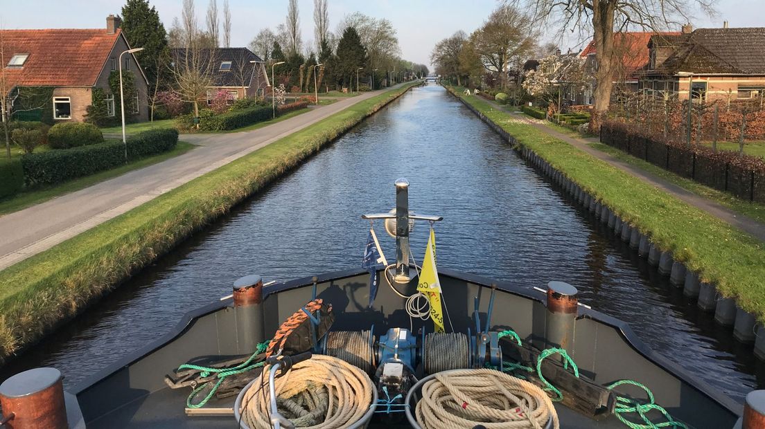 De beschoeiing van Drentse kanalen is op een aantal plekken aan vervanging toe