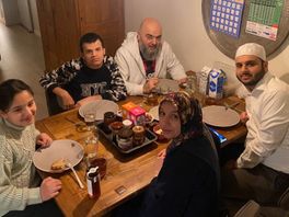 Deventer moslims eten en bidden midden in de nacht: "Dit zijn gezegende uren"
