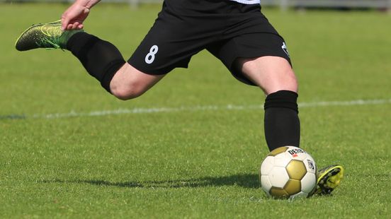 KNVB beslist dat penaltyreeks opnieuw moet: 'Wij hebben als scheidsrechtersteam club benadeeld' Home