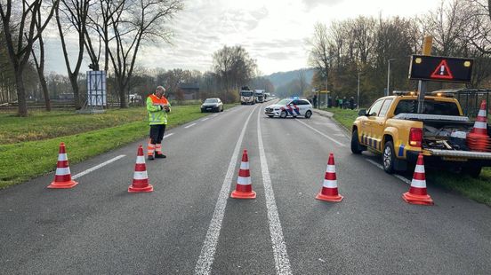 Voetganger zwaargewond bij botsing, traumateam ter plaatse