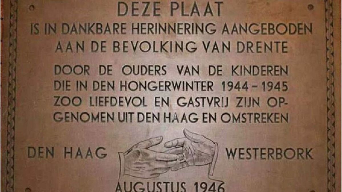 Verdwenen gedenkplaat 'Haagse bleekneusjes' weer terug in Westerbork