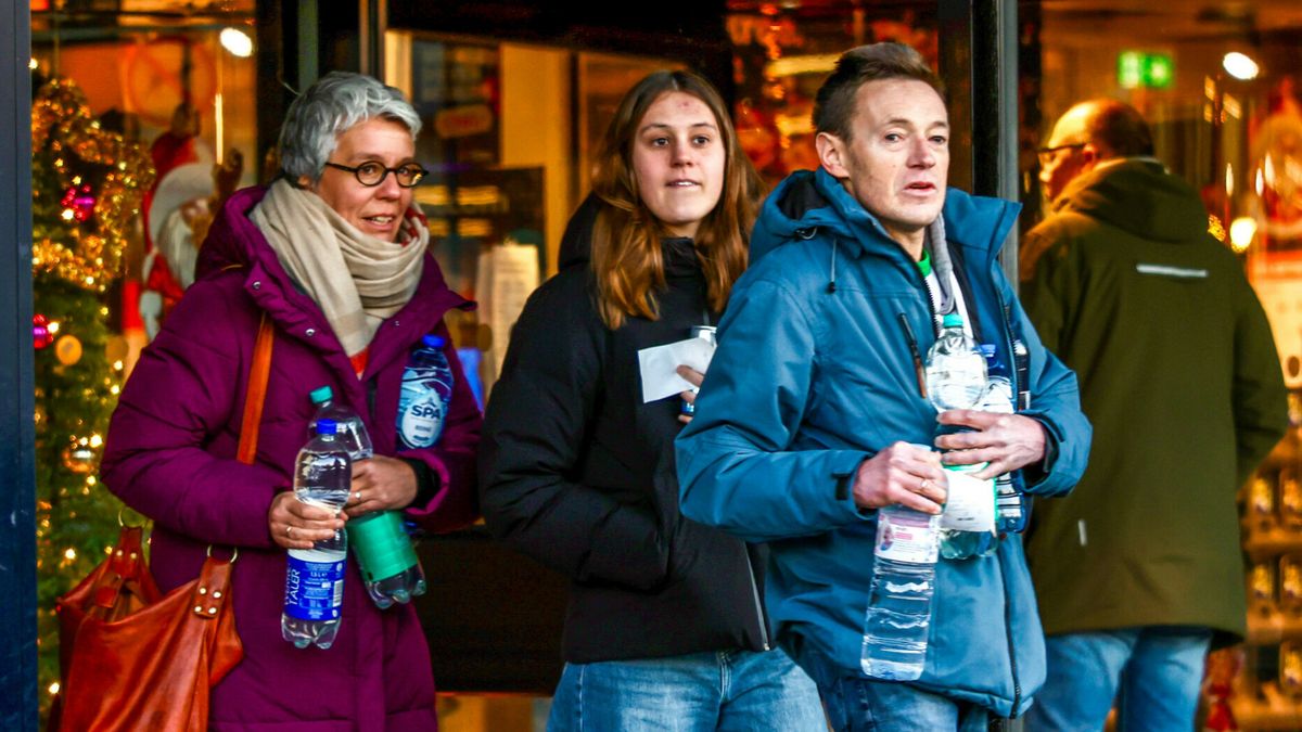 Geen water in Drachten en omgeving: leidingbreuk bij de Noorderhogeweg