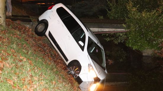 Man onder invloed belandt in sloot