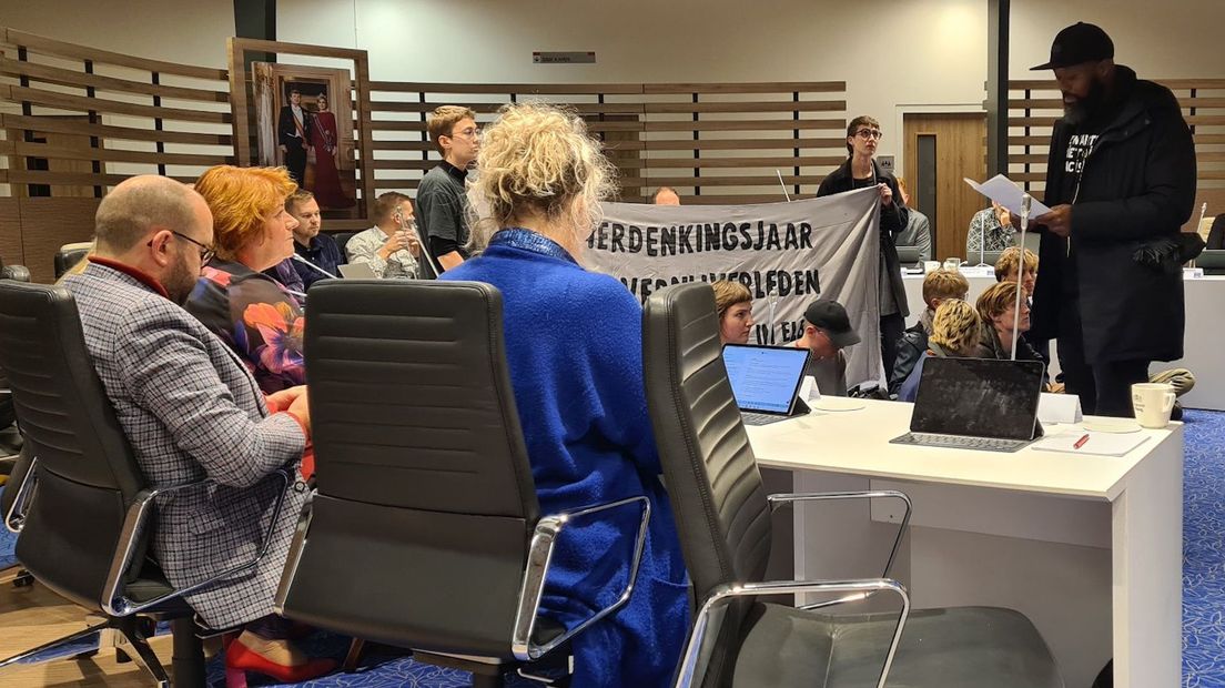 Wethouder Krooneman zette een foto van het protest op X.