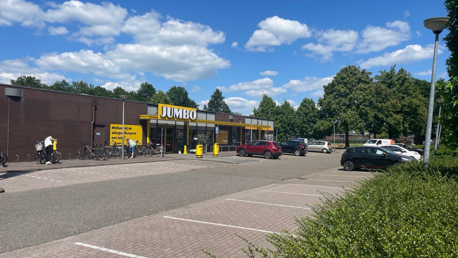 om sluiting Jumbo in Leek 'Straks moet iemand me met de auto
