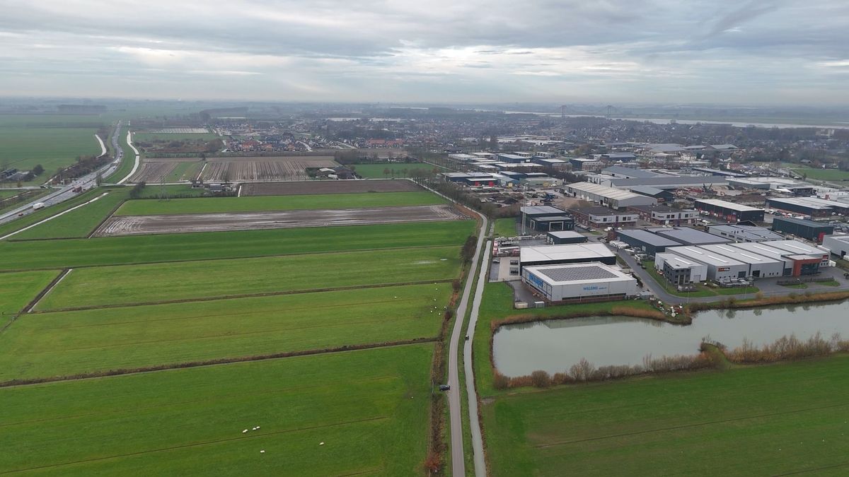 Vluchtelingen mogelijk opgevangen op bedrijventerrein in Boven-Leeuwen