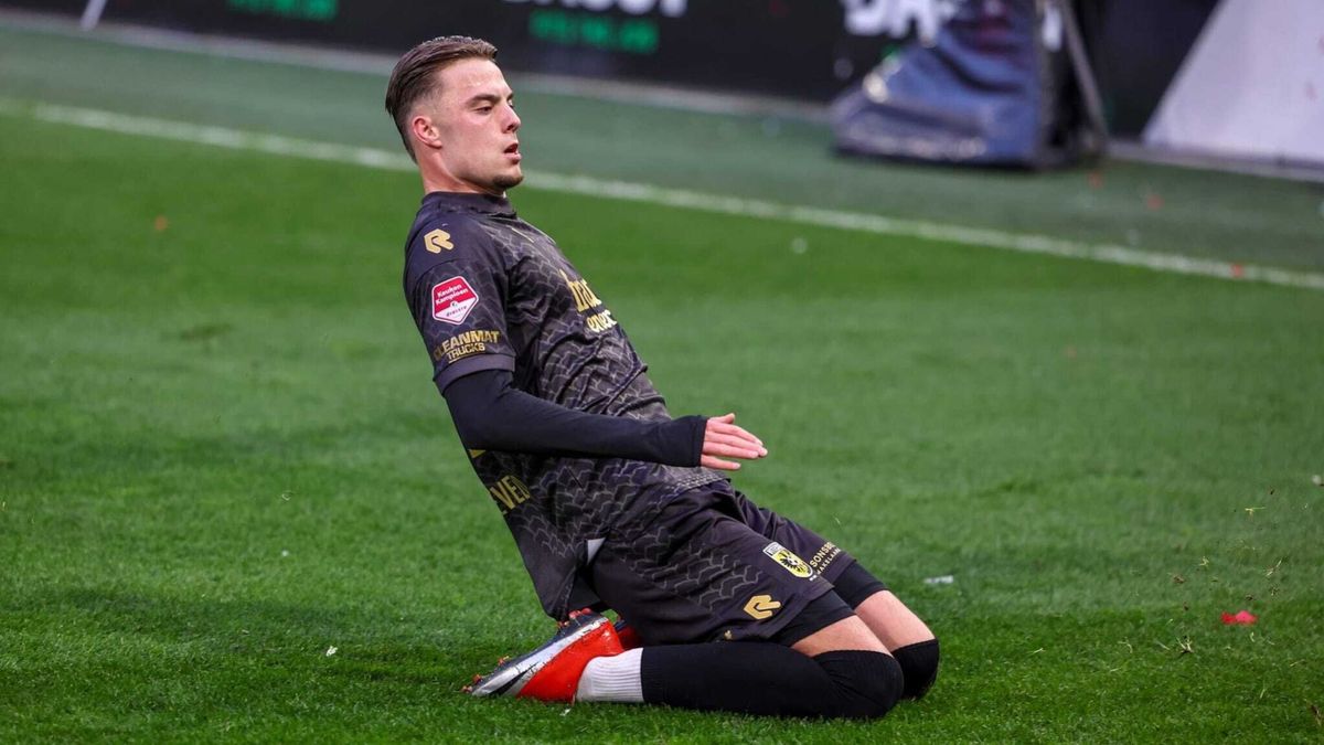 Vitesse koploper periode • Niemeijer voorlopig uitgeschakeld