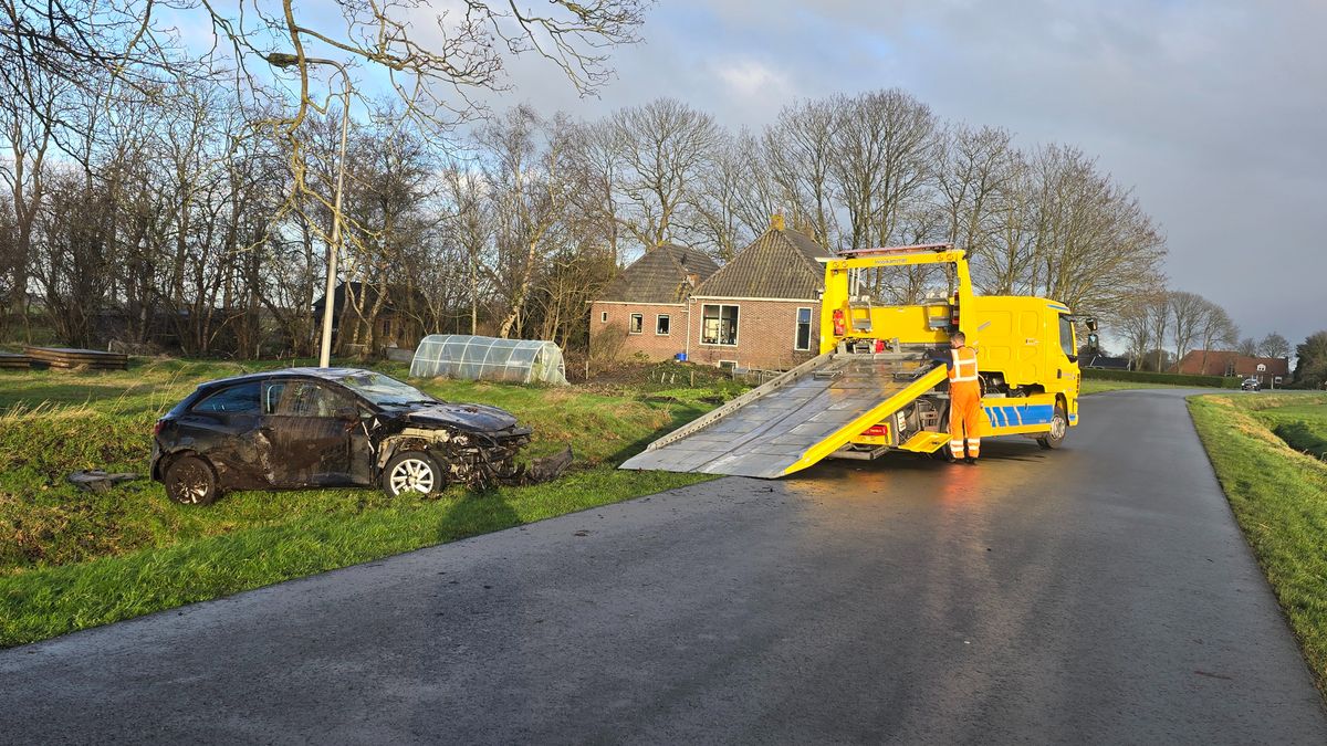 112 Nieuws: Auto over de kop in Scheerwolde | Auto's van de weg gegleden in Bergentheim
