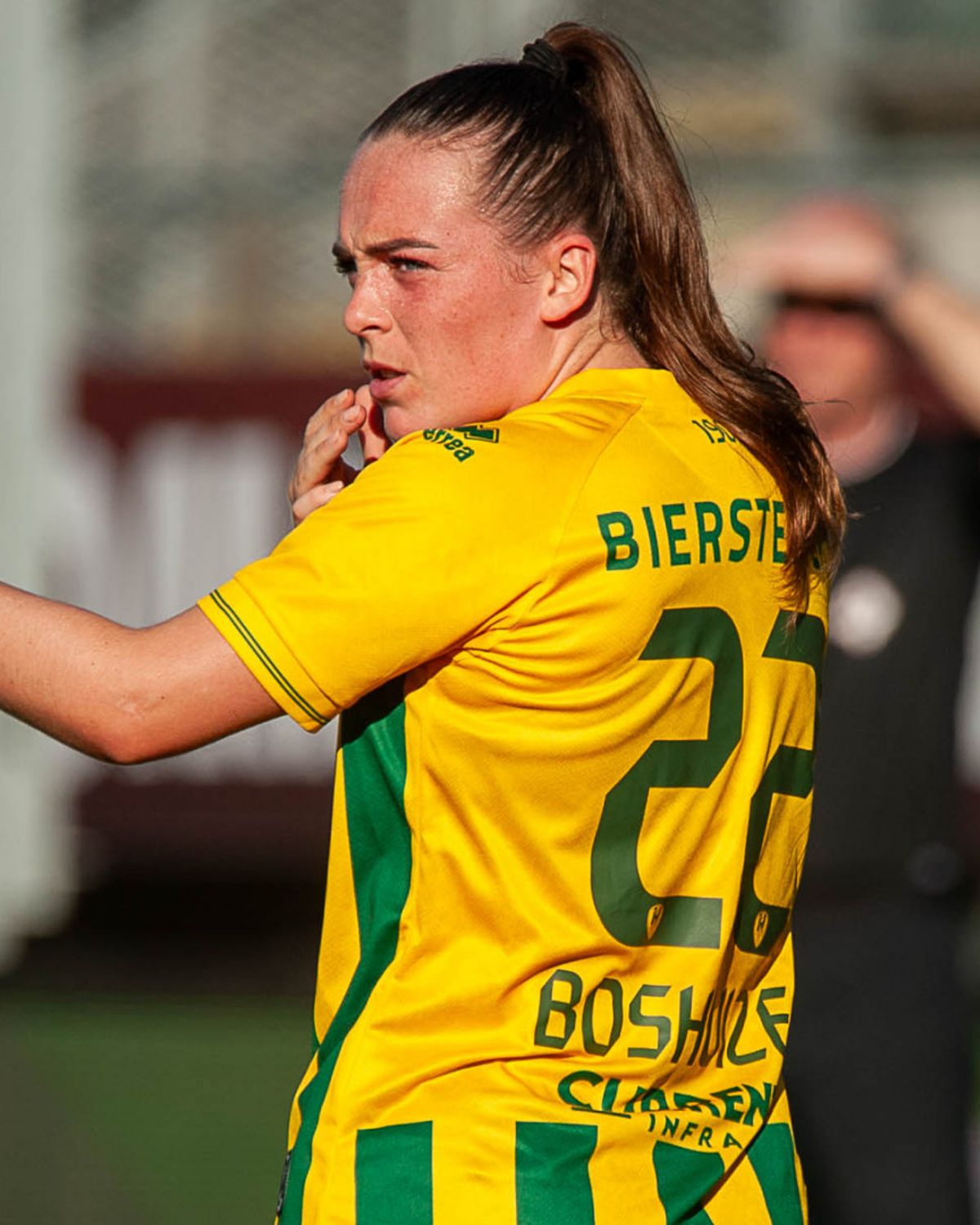 sportnieuws-vrouwen-ado-spelen-gelijk-door-tegendoelpunt-in