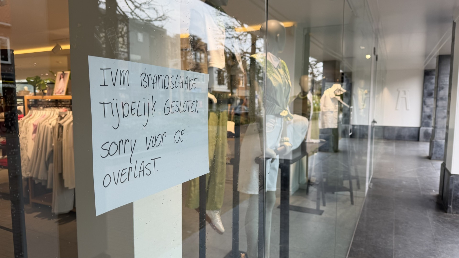 Bewoners brandwoning Zeist voorlopig niet naar huis, kledingwinkel weken dicht