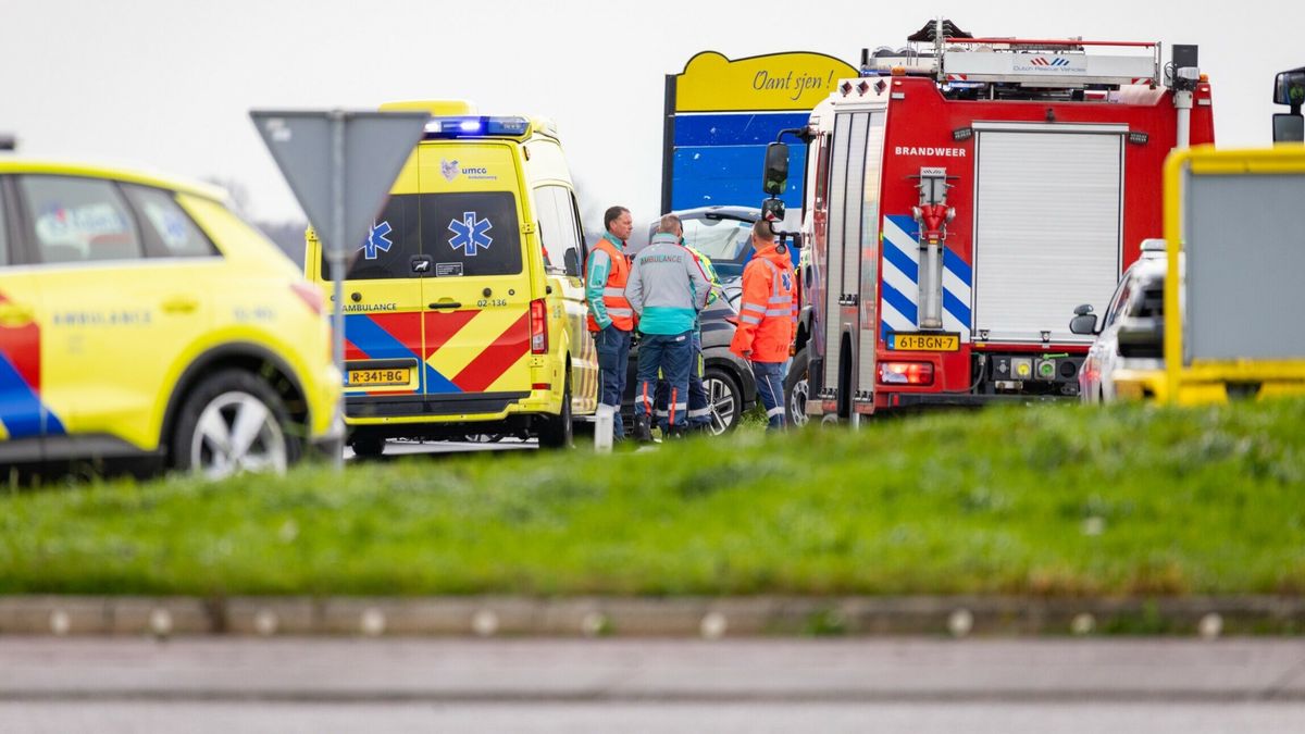 Man (88) uit Sneek overleden bij ongeluk op N928 bij Ypecolsga