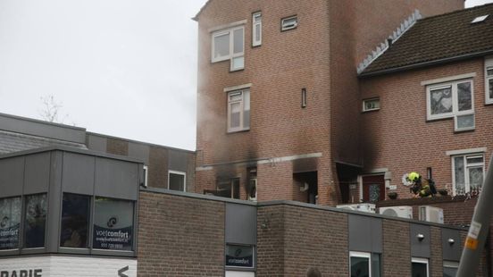 Grote brand boven winkel in Apeldoorn