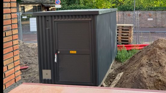 Van verbazing naar verplaatsing: trafohuisje moet weg voor raam